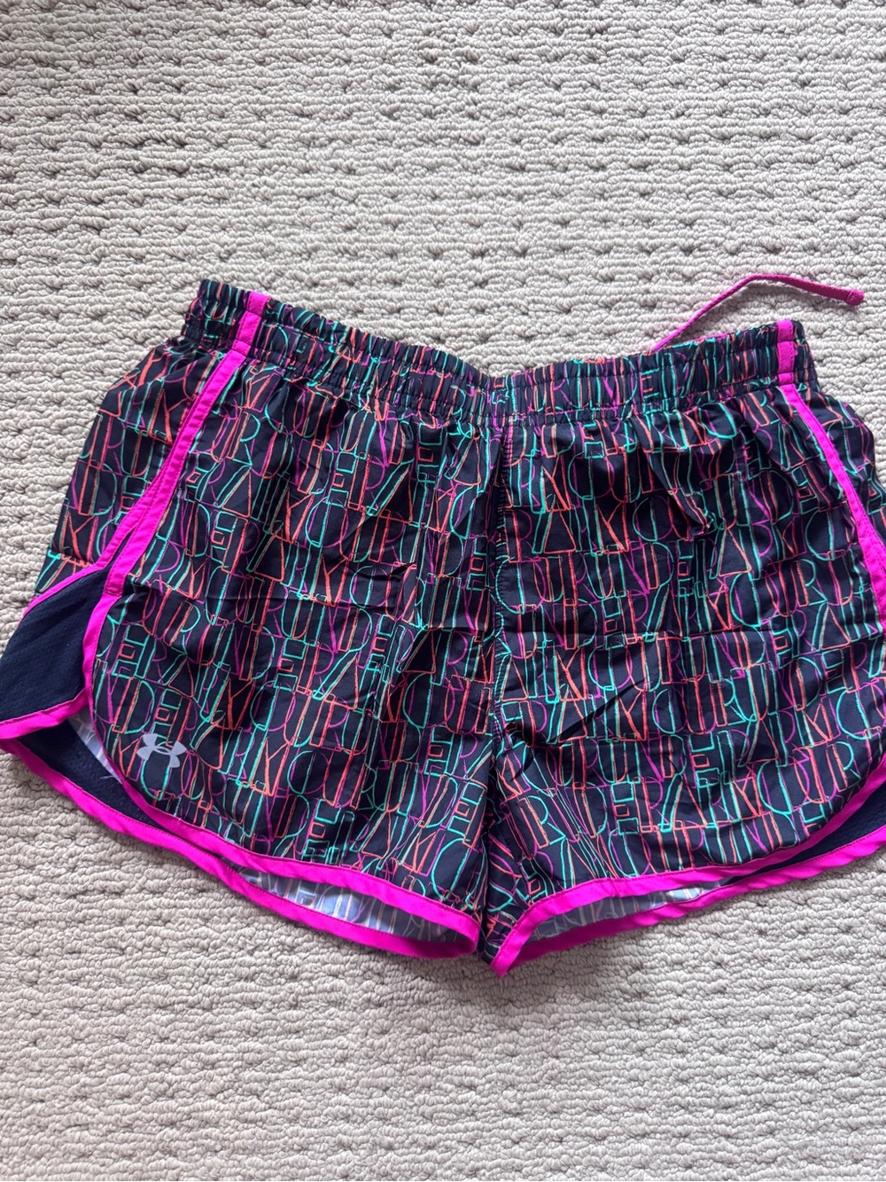 Under Armour Black Pink Multicolor Printed Running Shorts Semi Fitted MD Medium